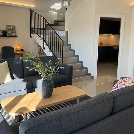 Maisonette With Stunning Terrace&private Garage - By Solstad Kavala