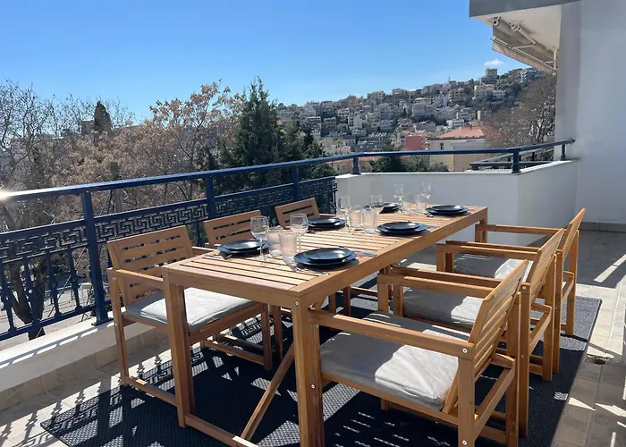 Maisonette With Stunning Terrace & Private Garage - By Solstad Apartamento Kavala