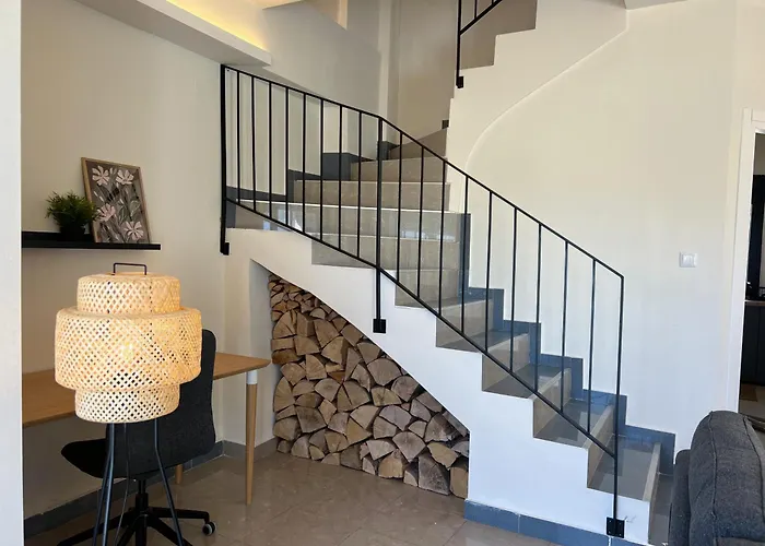 Maisonette With Stunning Terrace & Private Garage - By Solstad Kavala