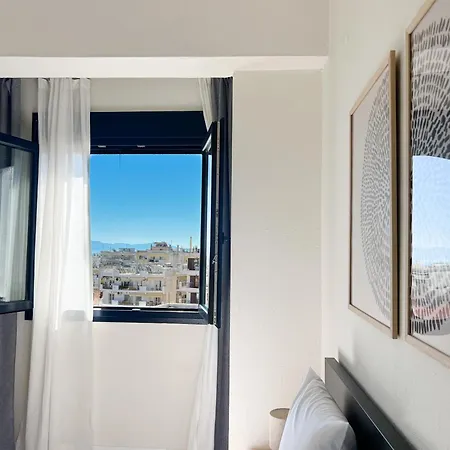 Maisonette With Stunning Terrace & Private Garage - By Solstad كافالا