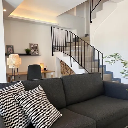 Maisonette With Stunning Terrace & Private Garage - By Solstad *