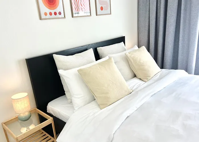 Maisonette With Stunning Terrace & Private Garage - By Solstad * Cavala