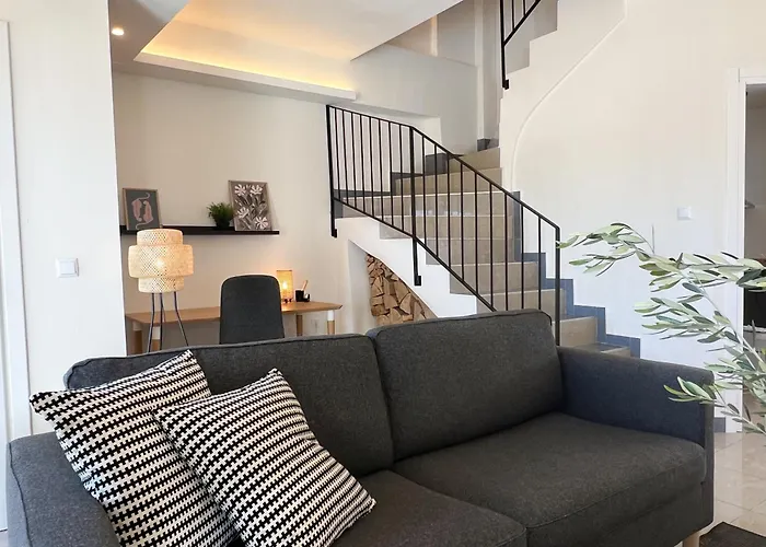 Maisonette With Stunning Terrace & Private Garage - By Solstad *